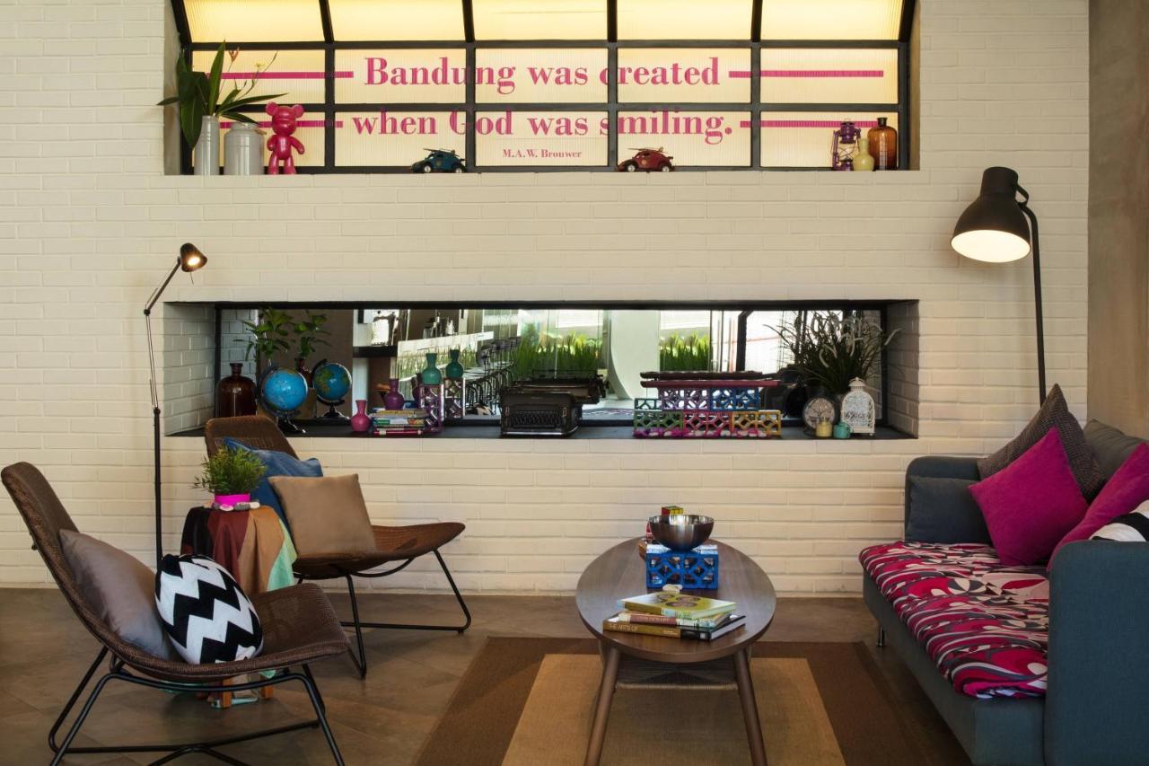Moxy Bandung Hotel Eksteriør billede