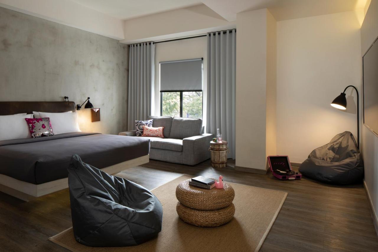 Moxy Bandung Hotel Eksteriør billede