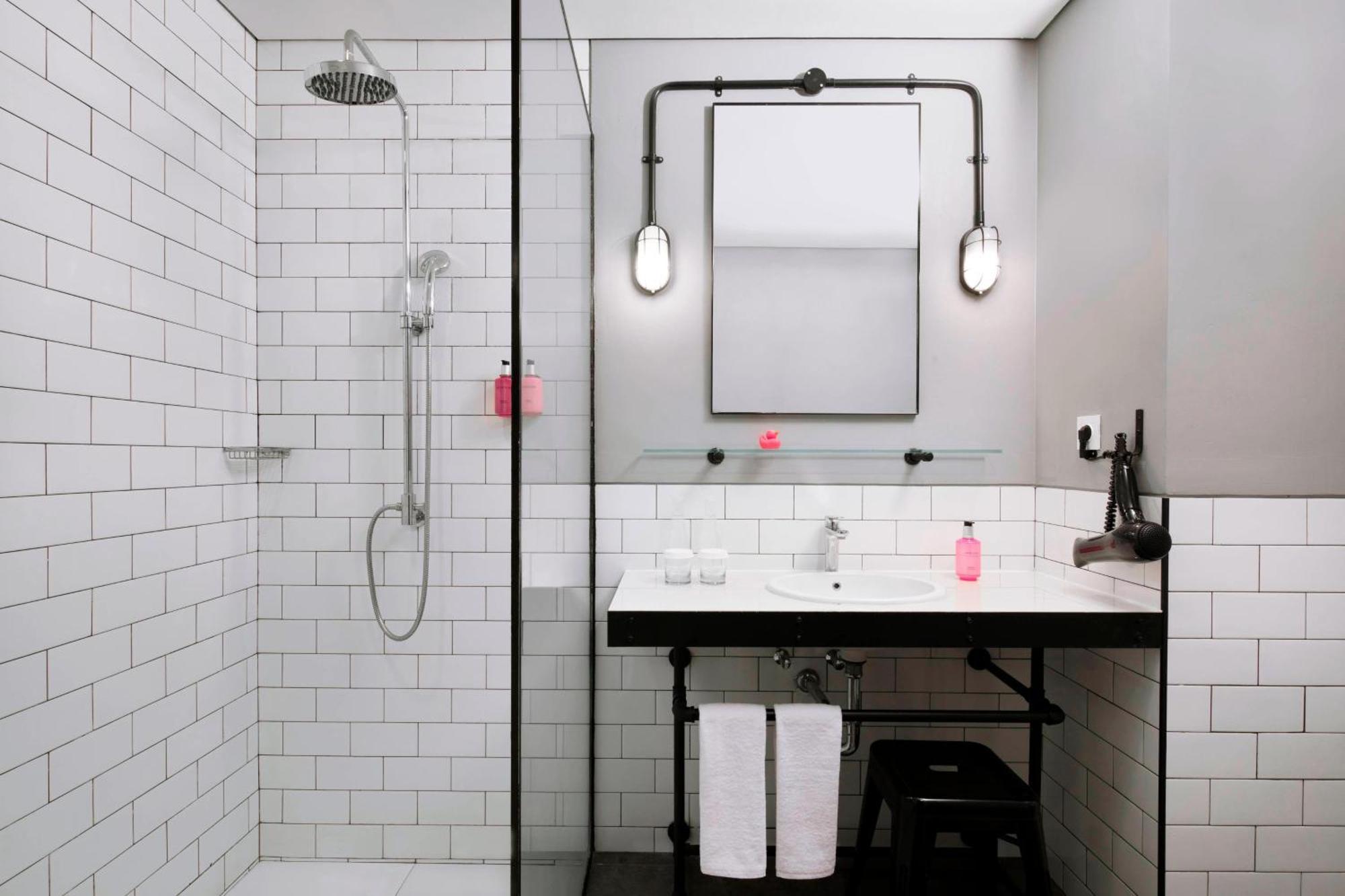 Moxy Bandung Hotel Eksteriør billede