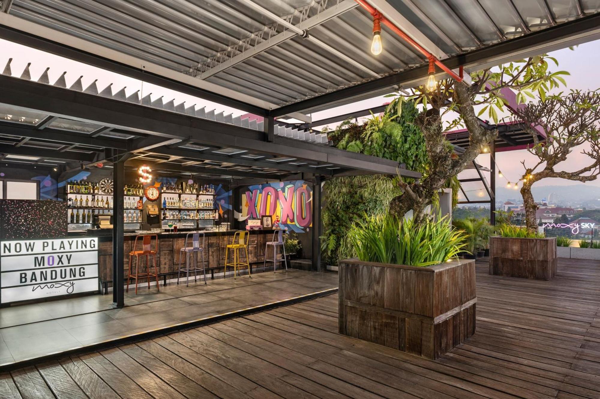 Moxy Bandung Hotel Eksteriør billede