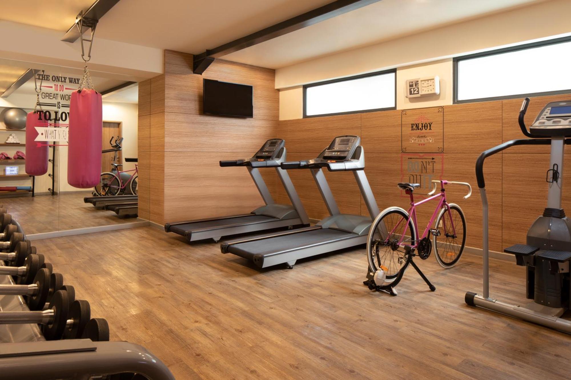 Moxy Bandung Hotel Eksteriør billede