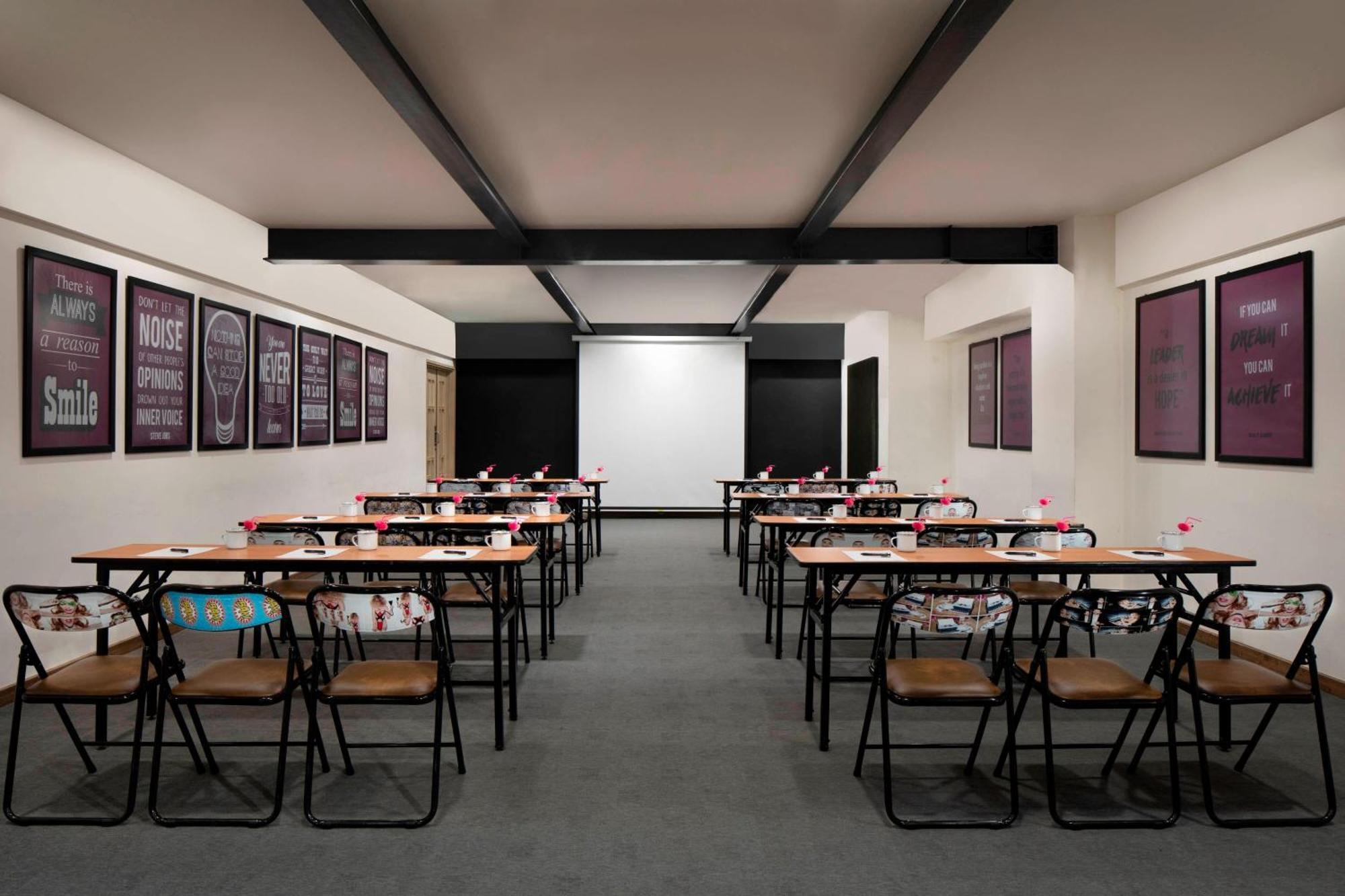 Moxy Bandung Hotel Eksteriør billede