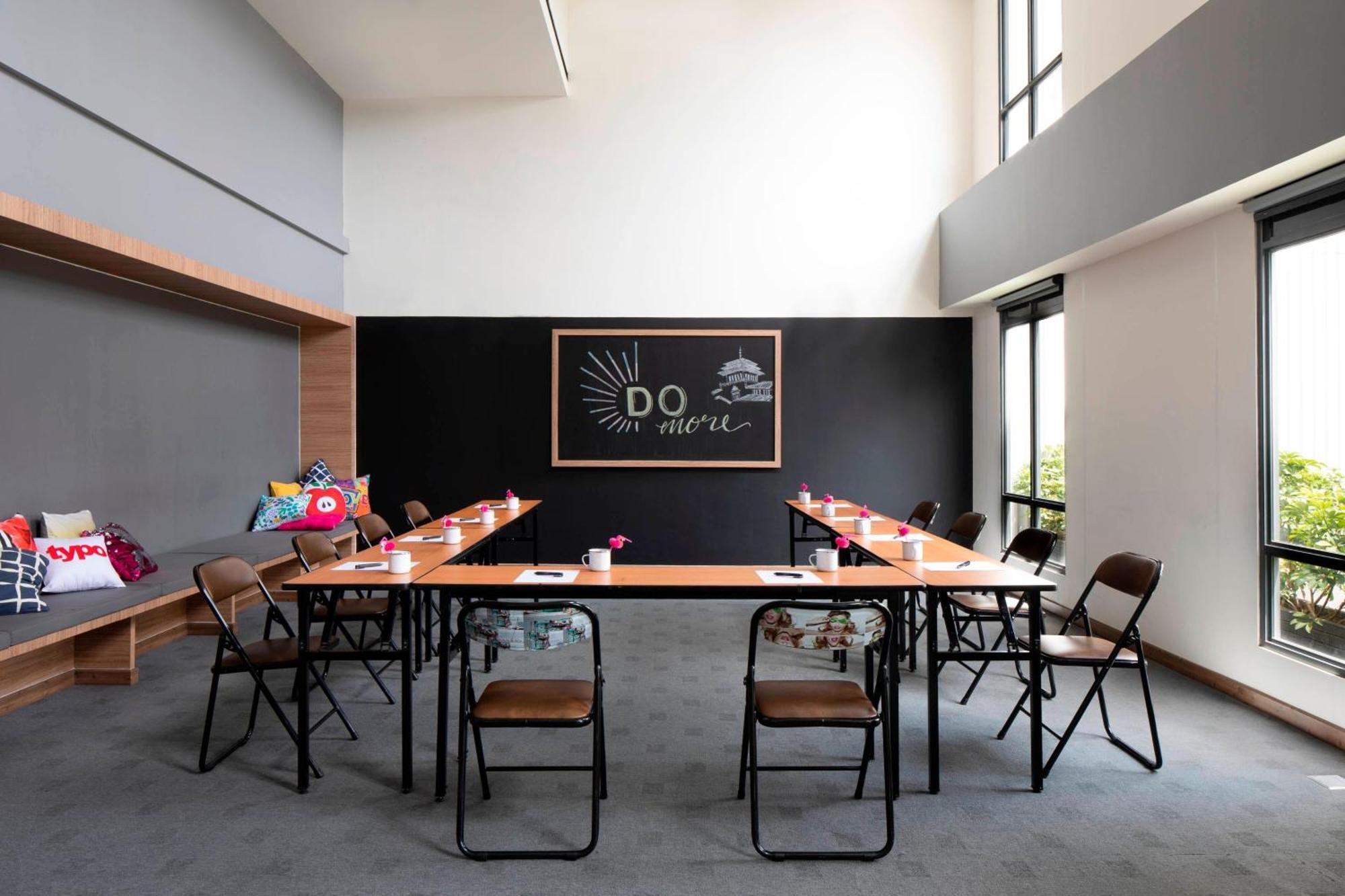 Moxy Bandung Hotel Eksteriør billede