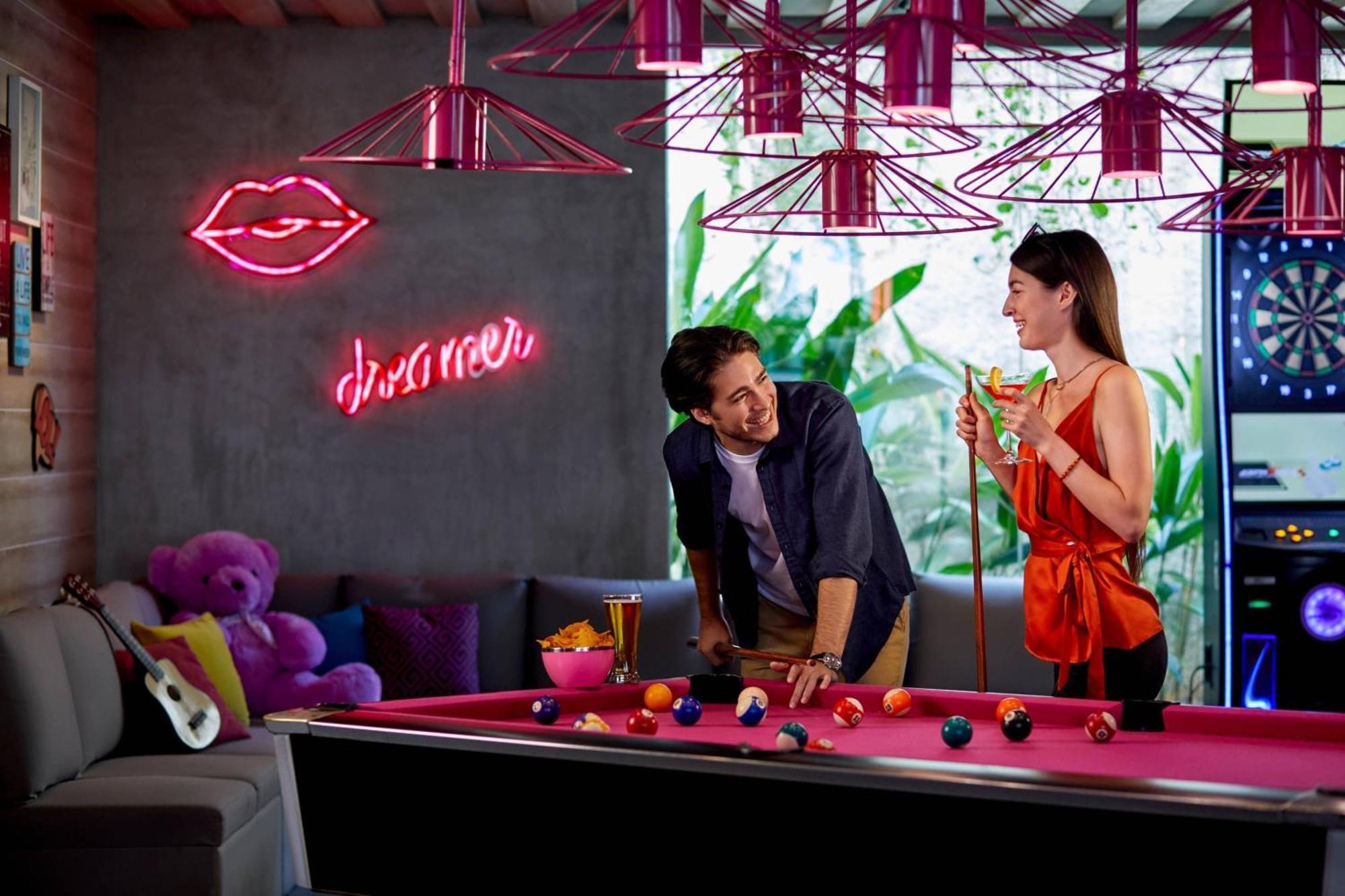 Moxy Bandung Hotel Eksteriør billede