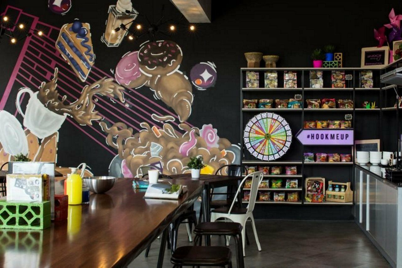 Moxy Bandung Hotel Eksteriør billede