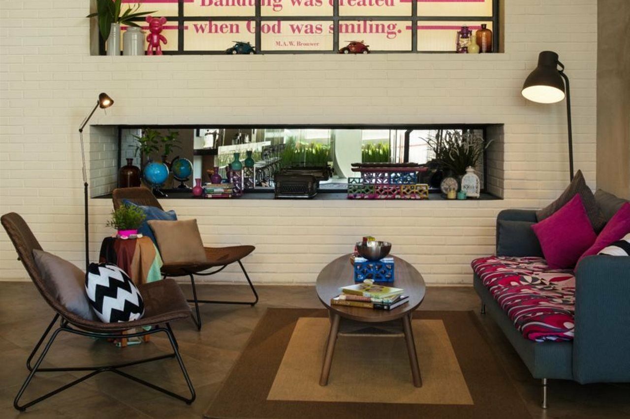 Moxy Bandung Hotel Eksteriør billede